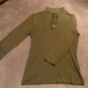 Form Fitting Olive Top!